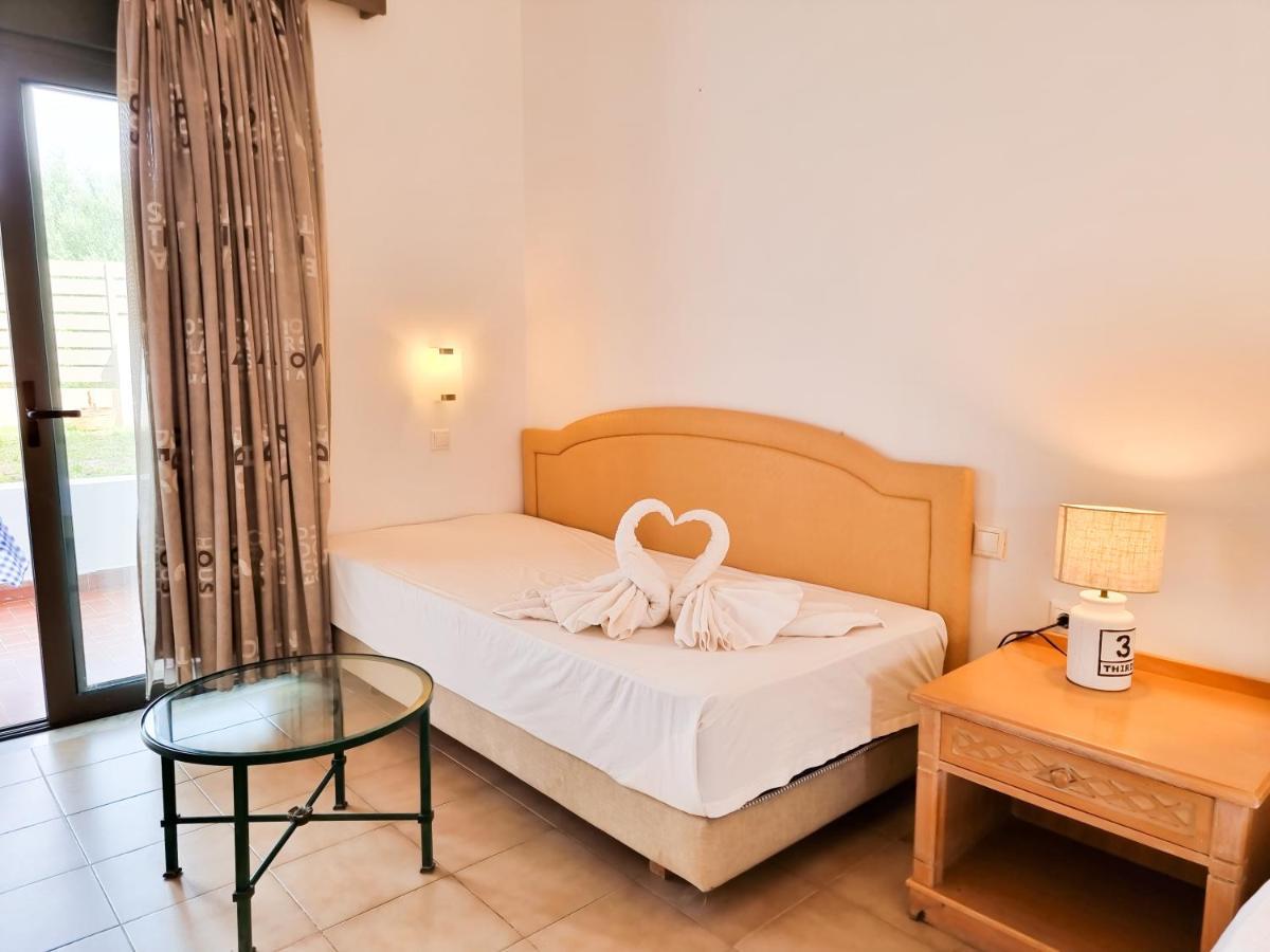 Penelope Hotel Іялісос Екстер'єр фото